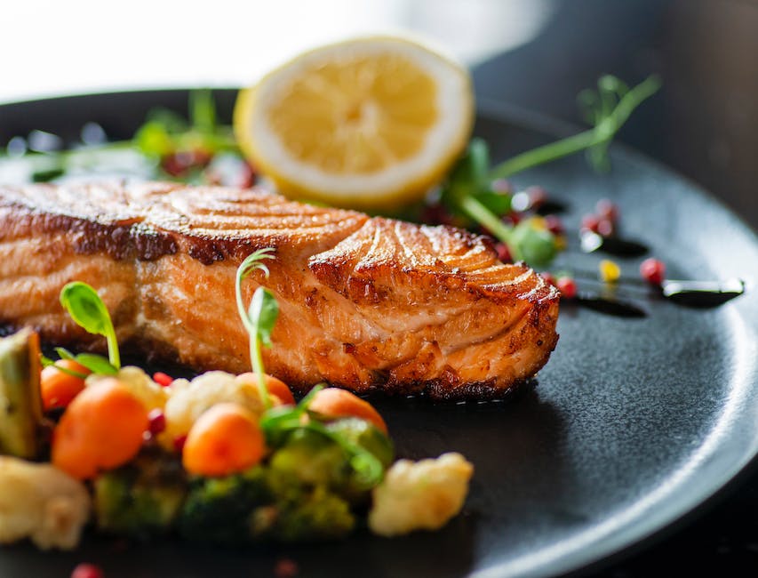 Grundausstattung Grillen: Kohle, Grillanzünder, Grillzange, Grillgut